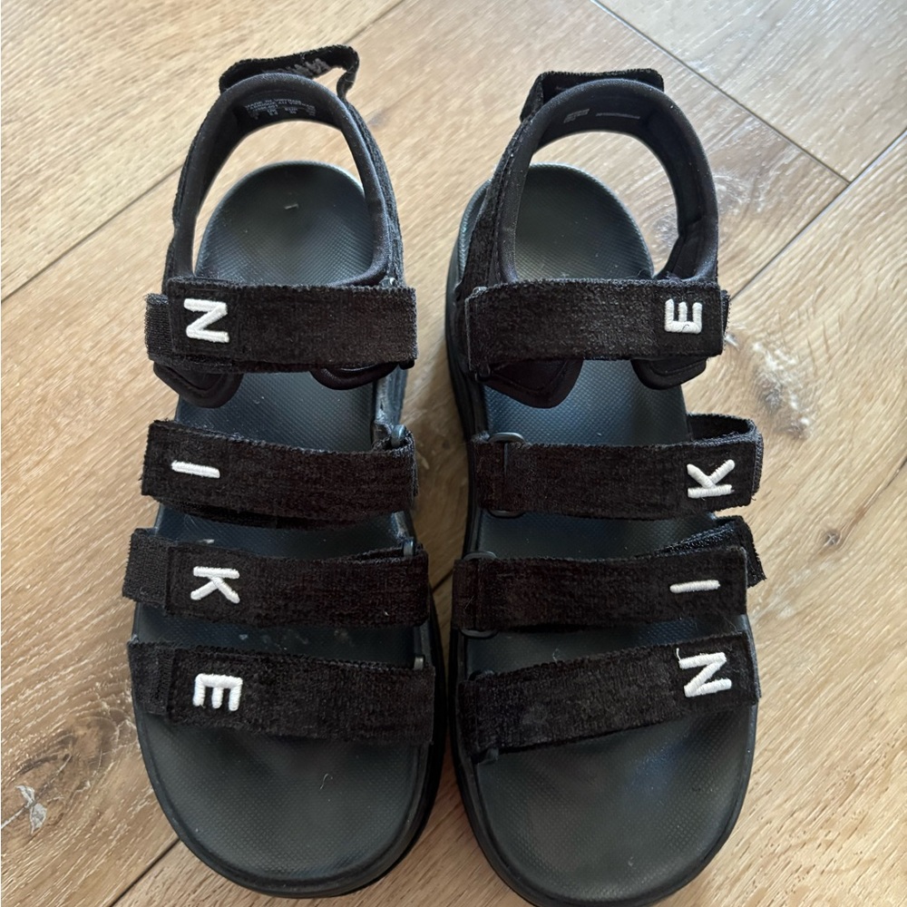 Nike Women Black Strap Sandals